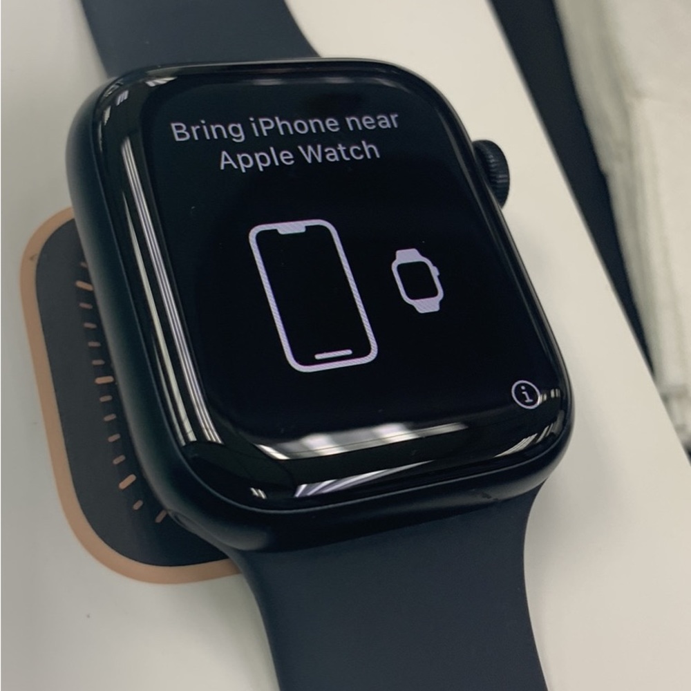 Apple Watch Series 7 45 mm brand new